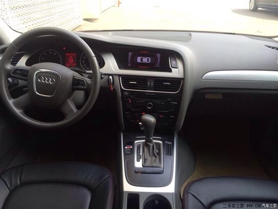 奥迪A4L2012款,2012款奥迪a4l 奥迪a4l 2012款 2.0 tfsi 自动舒适型