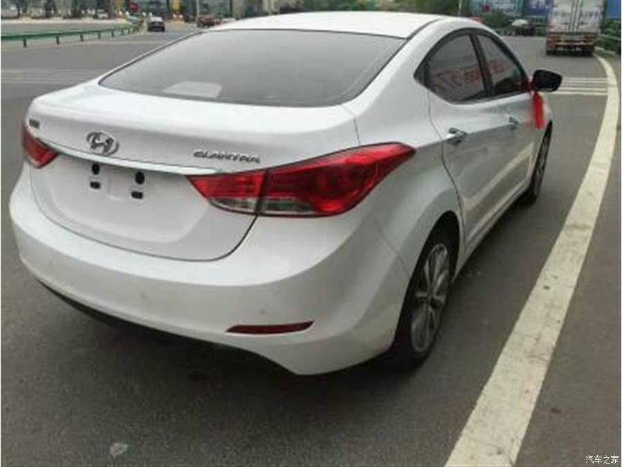 朗动2015款 1.6l 自动尊贵型