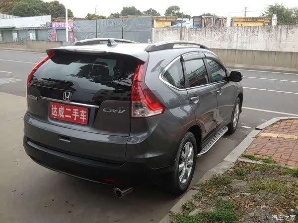 0l 两驱都市版,本田i-vtec发动机,多功能方向盘,行车电脑显示屏,大灯